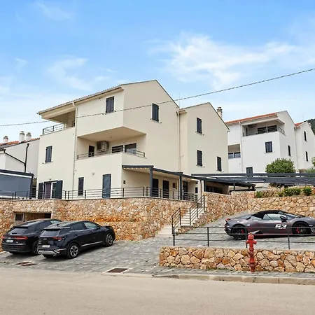 Enchanting Summer Cres