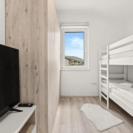 Enchanting Summer Apartmán