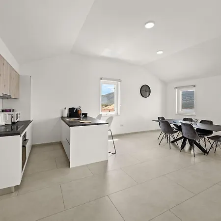 Enchanting Summer * Cres